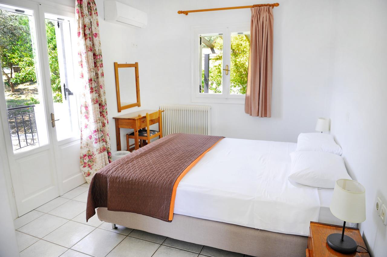 Korakias Skorpidi Apartamento Yénion Exterior foto